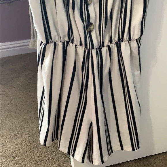 Jumps you a few stains but cute and comfy casual - Picture 5 of 16